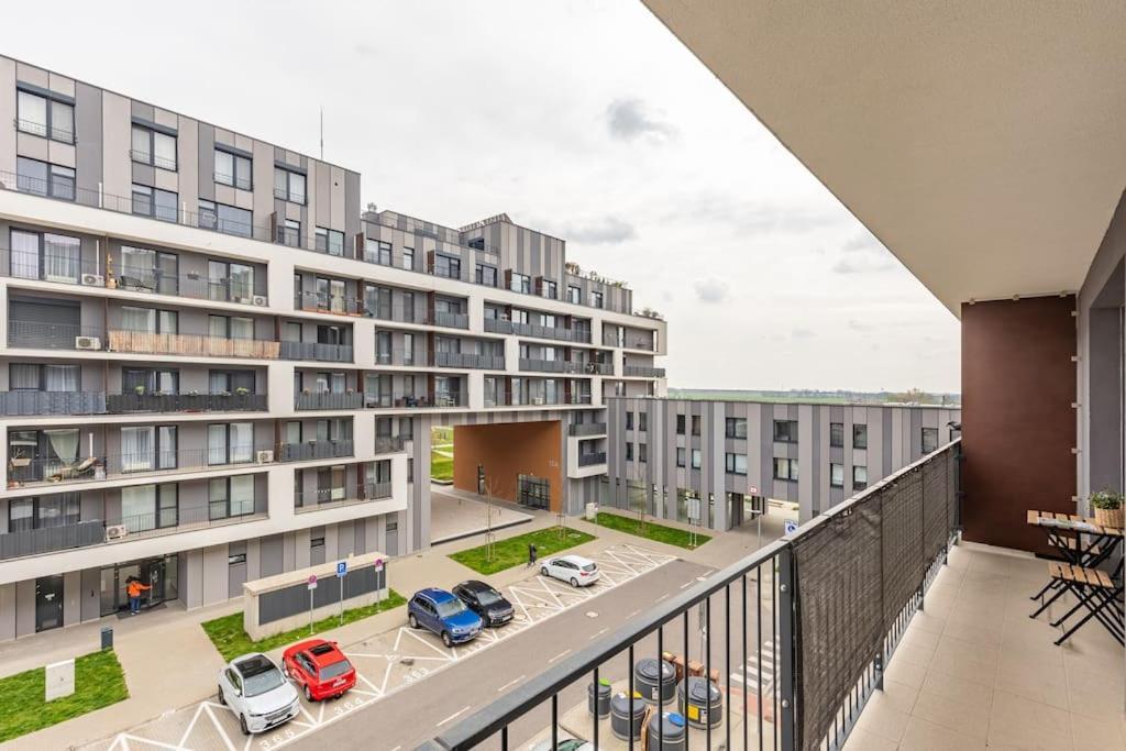 Cityscape Oasis: Active Studio Heaven Bratislava Eksteriør bilde