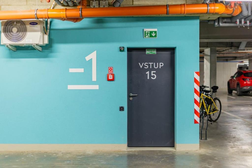 Cityscape Oasis: Active Studio Heaven Bratislava Eksteriør bilde