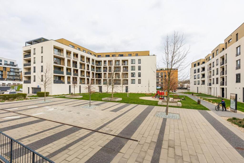 Cityscape Oasis: Active Studio Heaven Bratislava Eksteriør bilde