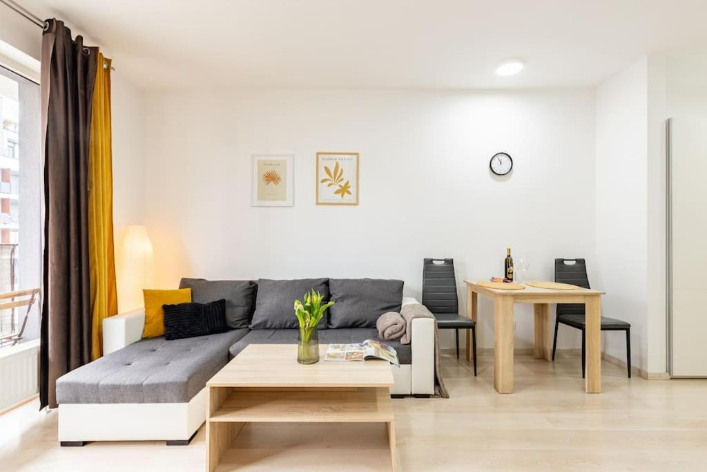 Cityscape Oasis: Active Studio Heaven Bratislava Eksteriør bilde